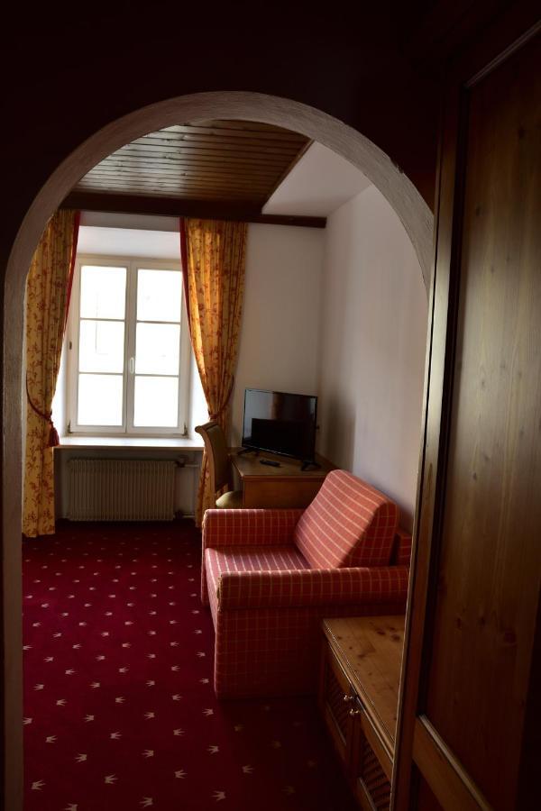 Hotel Krone 3*